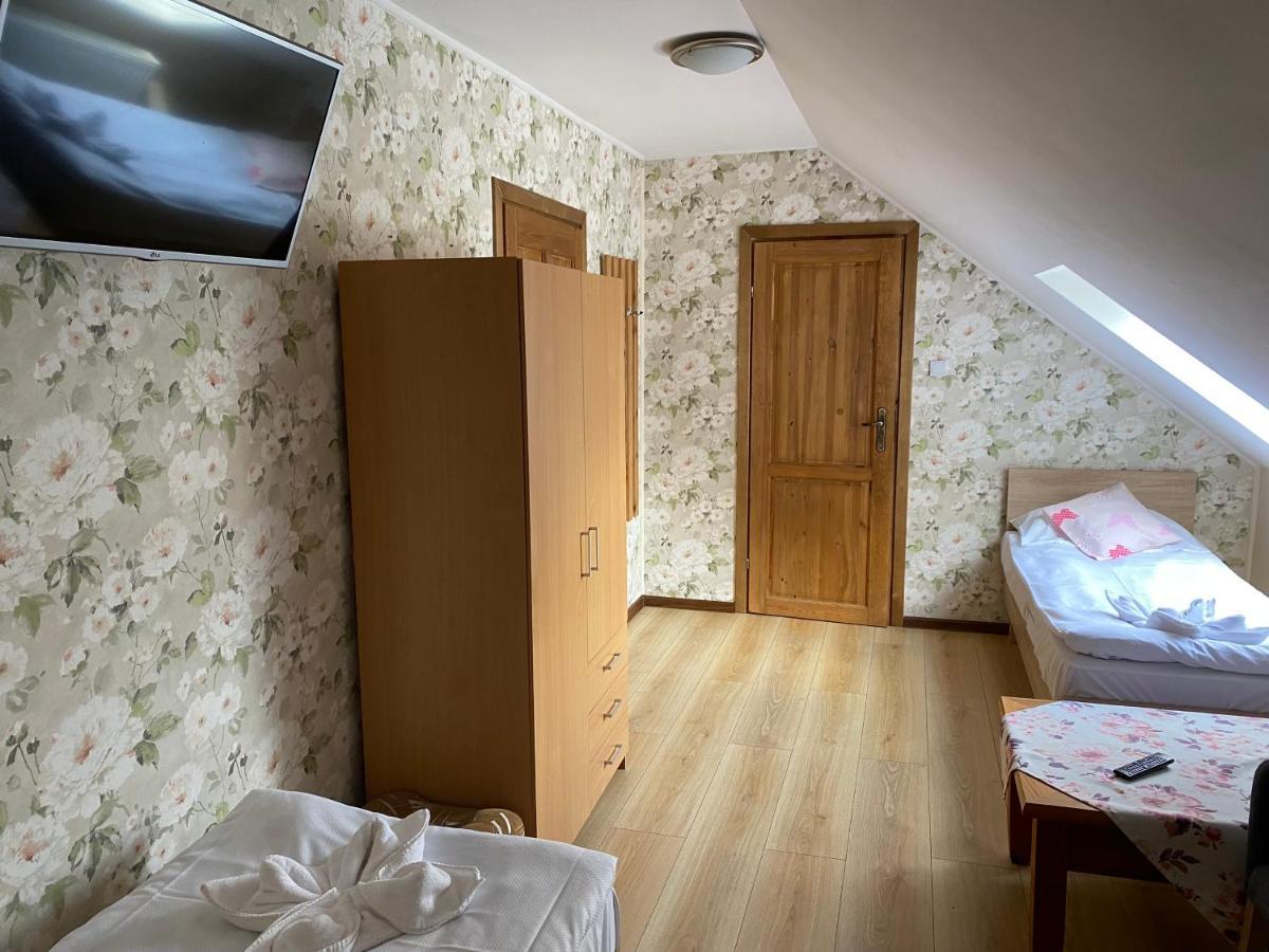 Hotel Babie Lato à Leśna Extérieur photo