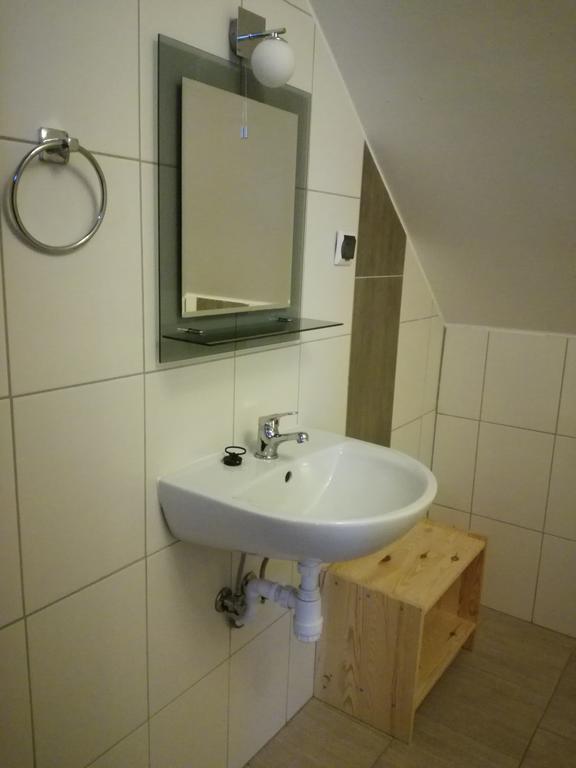 Hotel Babie Lato à Leśna Extérieur photo