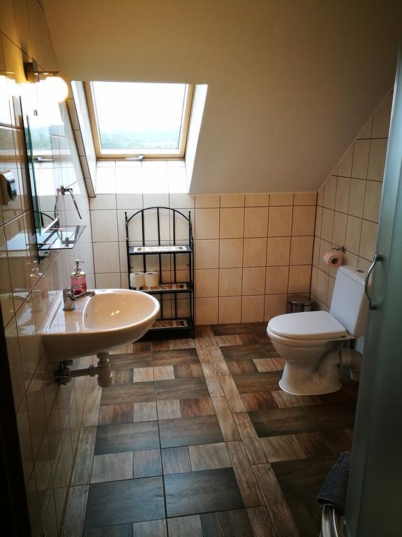 Hotel Babie Lato à Leśna Extérieur photo