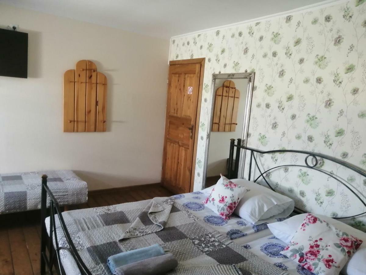Hotel Babie Lato à Leśna Extérieur photo